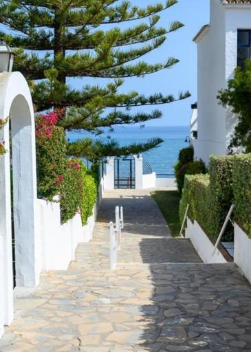 Beach Side Apartments Calahonda Sitio de Calahonda Zewnętrze zdjęcie